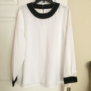 New W/Tag Susan Hutton 18W Cream Blouse Black and Gold Trim